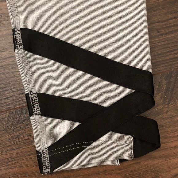 Beyond Yoga Overture Strappy Ballet Leggings S - Picture 3 of 10